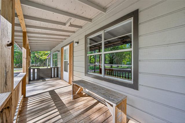 450 Dove Creek Dr, Coldspring, TX 77331