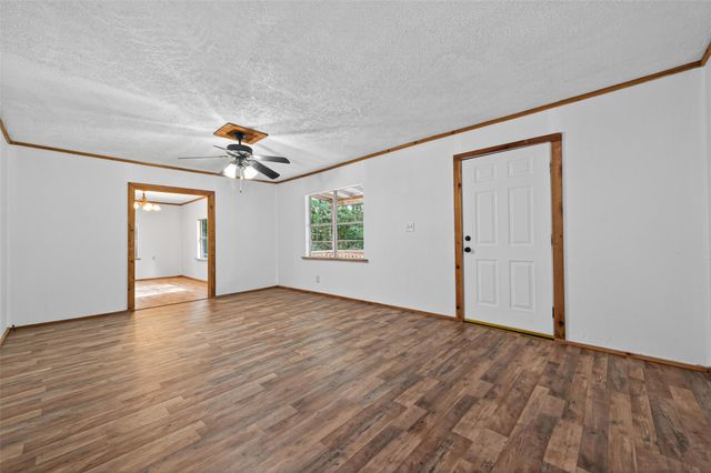 450 Dove Creek Dr, Coldspring, TX 77331