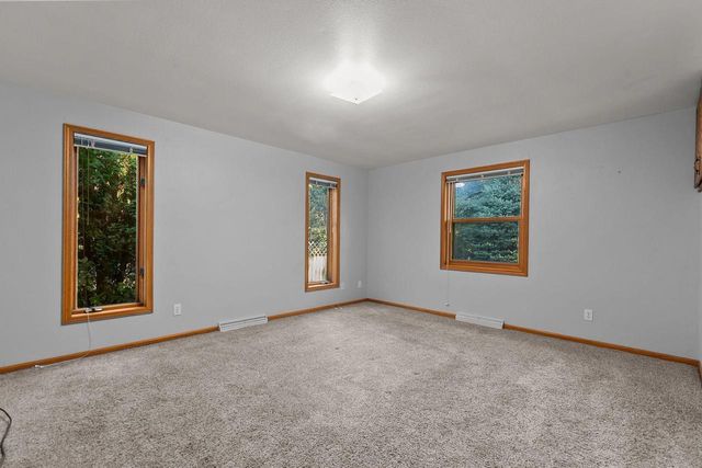 625 RIVER BLUFF DRIVE, Manitowoc, WI 54220