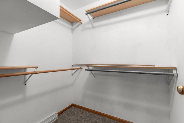 625 RIVER BLUFF DRIVE, Manitowoc, WI 54220