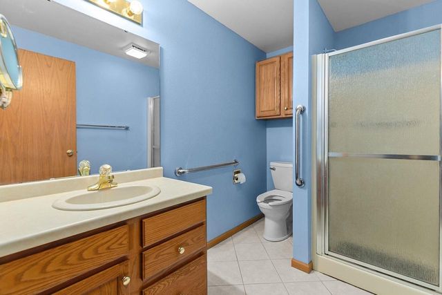 625 RIVER BLUFF DRIVE, Manitowoc, WI 54220