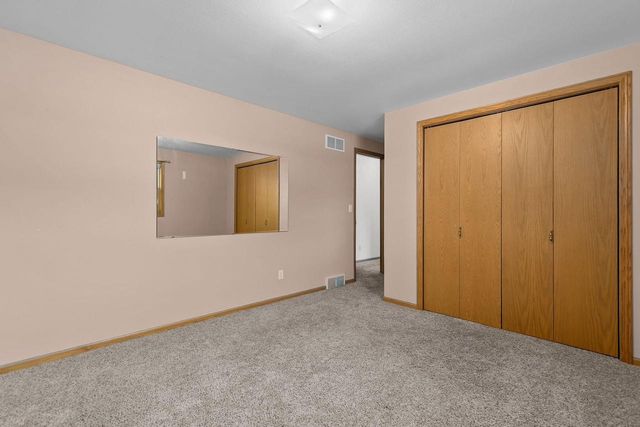 625 RIVER BLUFF DRIVE, Manitowoc, WI 54220