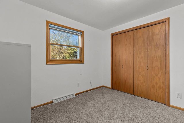 625 RIVER BLUFF DRIVE, Manitowoc, WI 54220