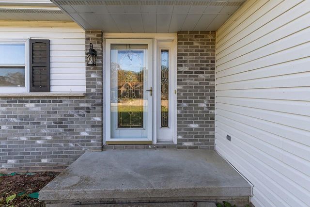 625 RIVER BLUFF DRIVE, Manitowoc, WI 54220