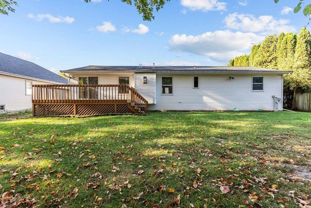 625 RIVER BLUFF DRIVE, Manitowoc, WI 54220