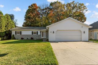 625 RIVER BLUFF DRIVE, Manitowoc, WI 54220