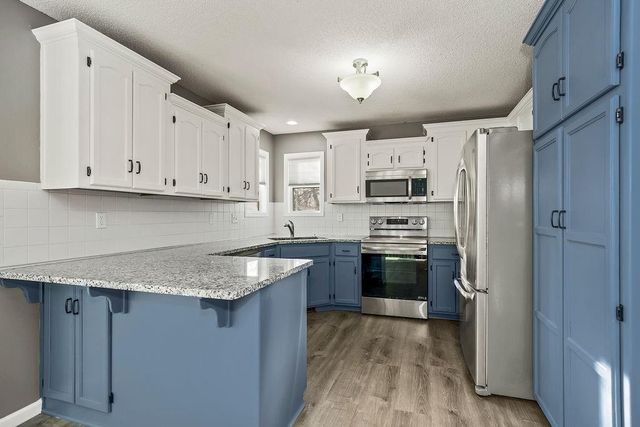 10319 N Virginia Avenue, Kansas City, MO 64155