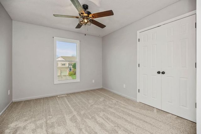 10319 N Virginia Avenue, Kansas City, MO 64155