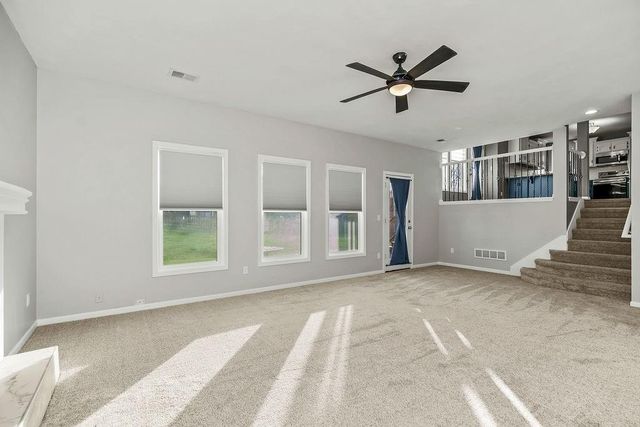 10319 N Virginia Avenue, Kansas City, MO 64155