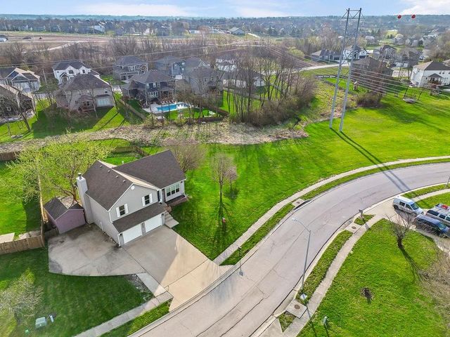 10319 N Virginia Avenue, Kansas City, MO 64155