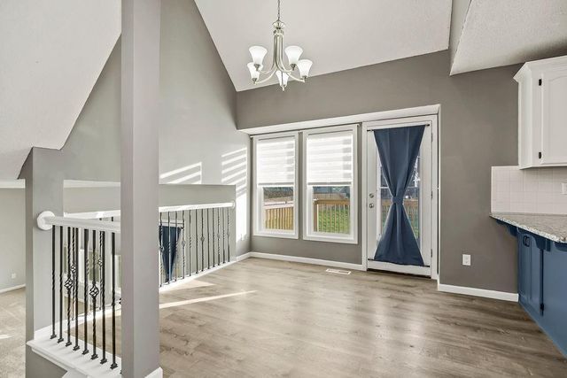 10319 N Virginia Avenue, Kansas City, MO 64155