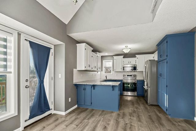 10319 N Virginia Avenue, Kansas City, MO 64155