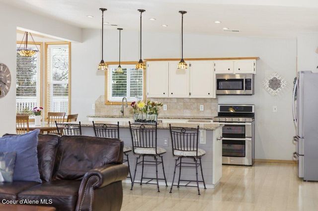 4263 E Burchell DR, Hayden, ID 83835