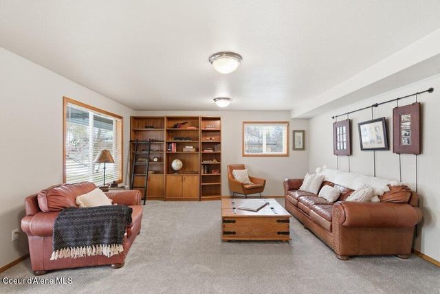 4263 E Burchell DR, Hayden, ID 83835