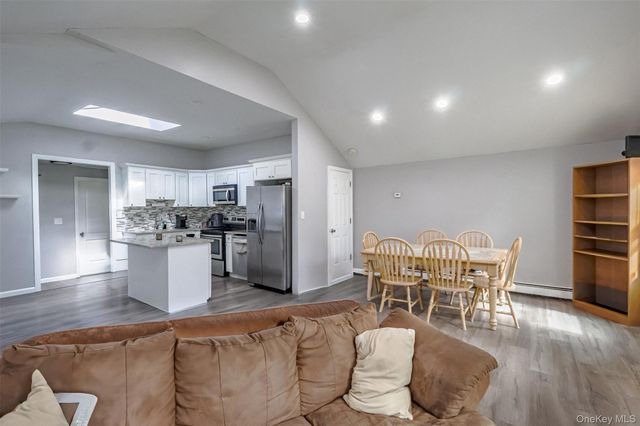 3 Elmwood Avenue, Selden, NY 11784