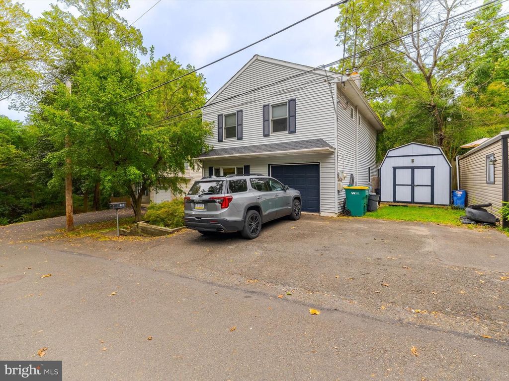 1632 WINTER AVE, Langhorne, PA 19047