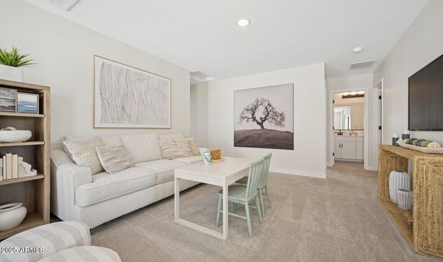 8035 W Royal Palm Road, Peoria, AZ 85345