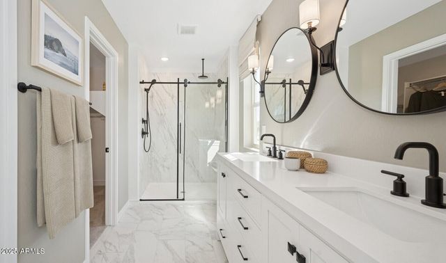 8035 W Royal Palm Road, Peoria, AZ 85345