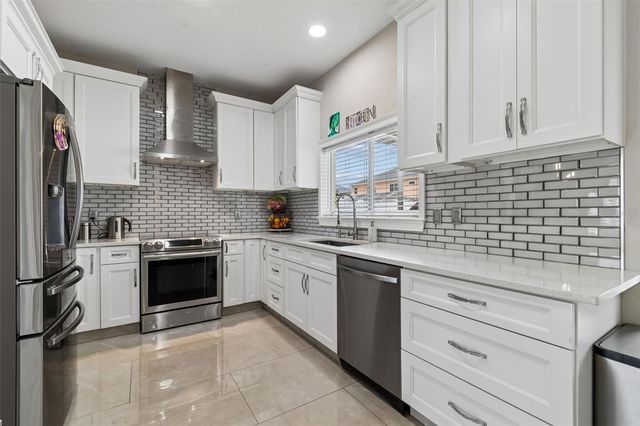 2829 PANKAW LANE, Valrico, FL 33596