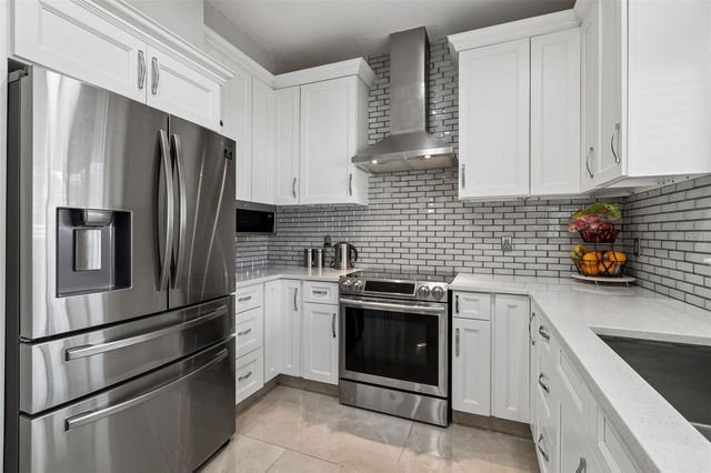 2829 PANKAW LANE, Valrico, FL 33596