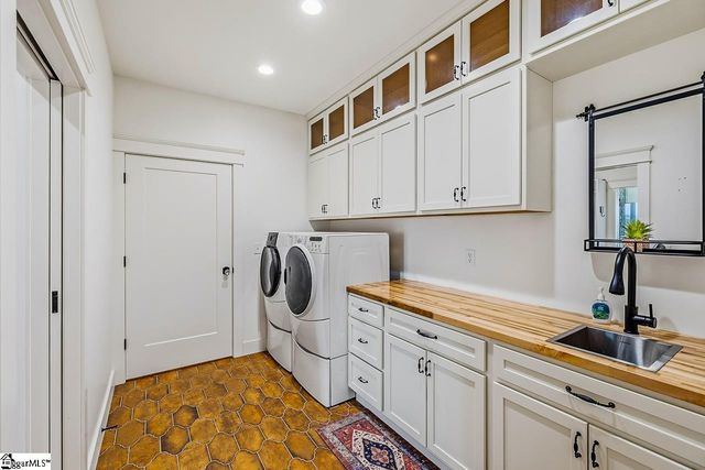 529 Coolwater Drive, Taylors, SC 29687