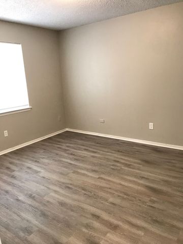 514 Mcqueary Street, Arlington, TX 76012