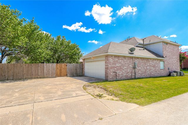 512 Dogwood Trail, Desoto, TX 75115