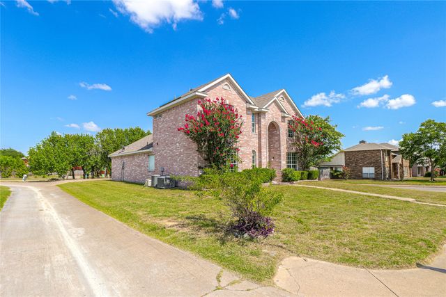 512 Dogwood Trail, Desoto, TX 75115