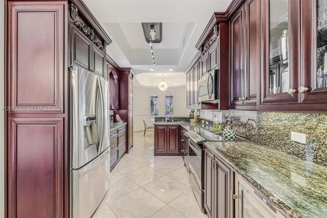 20990 NE 30th Pl, Aventura, FL 33180