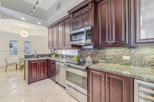 20990 NE 30th Pl, Aventura, FL 33180
