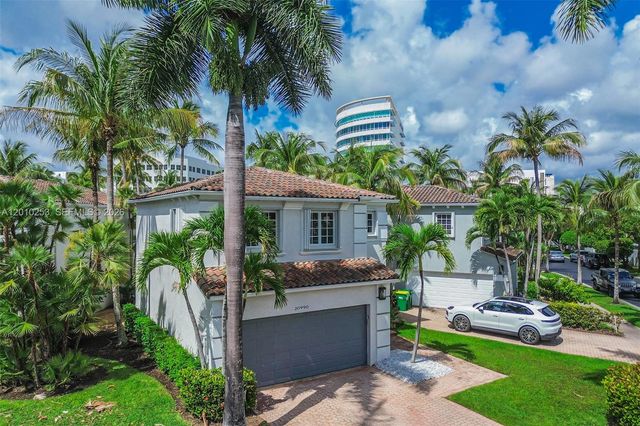 20990 NE 30th Pl, Aventura, FL 33180