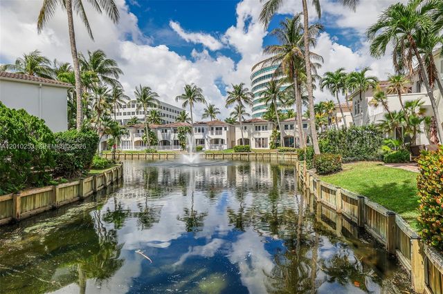 20990 NE 30th Pl, Aventura, FL 33180