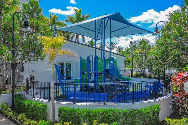 20990 NE 30th Pl, Aventura, FL 33180