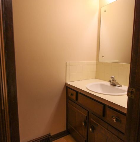 2537 Argonne Dr, Salina, KS 67401