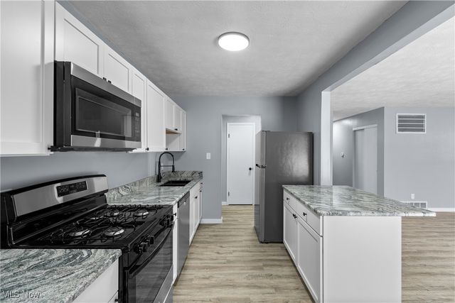 3517 Jameson Drive, Kent, OH 44240