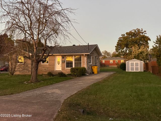 2413 Paddock Ln, Louisville, KY 40216