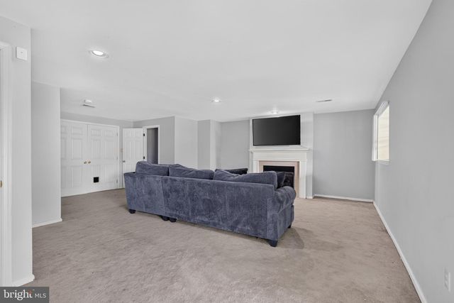 326 SILO MILL LN, Lansdale, PA 19446