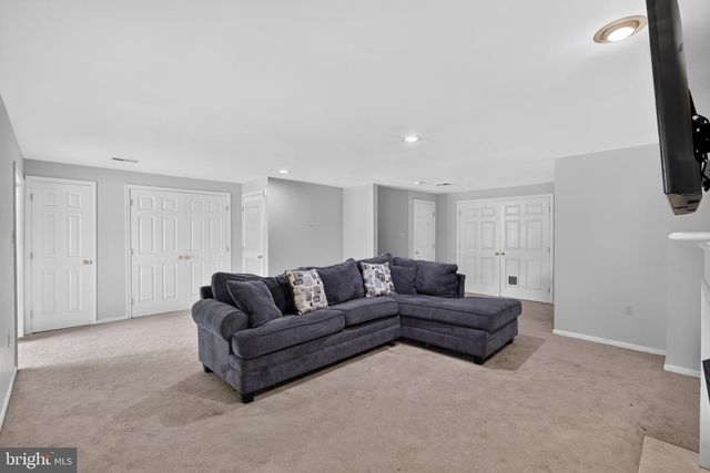 326 SILO MILL LN, Lansdale, PA 19446