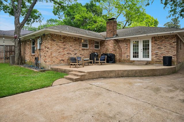 10025 Lanshire Drive, Dallas, TX 75238