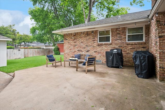 10025 Lanshire Drive, Dallas, TX 75238