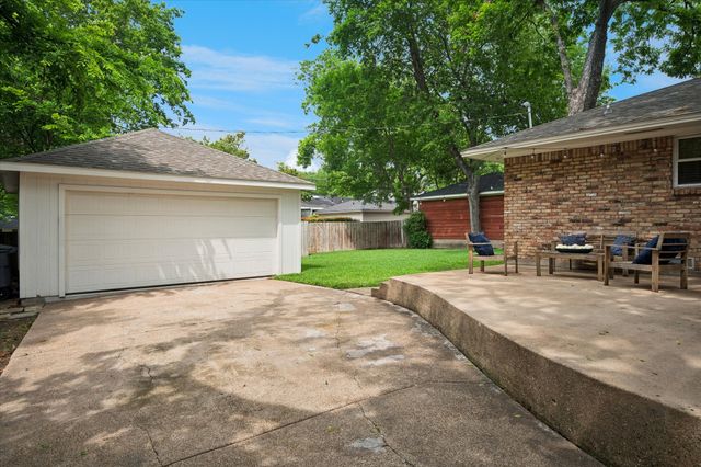 10025 Lanshire Drive, Dallas, TX 75238