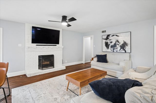 10025 Lanshire Drive, Dallas, TX 75238