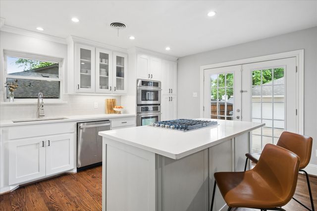 10025 Lanshire Drive, Dallas, TX 75238