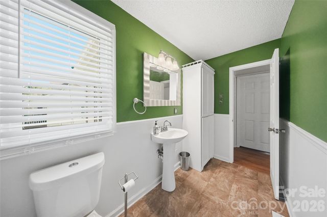2326 Springwater Drive, Gastonia, NC 28056