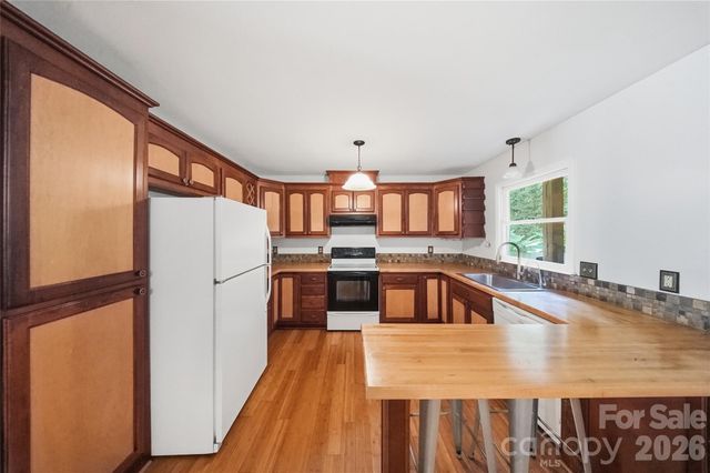 2326 Springwater Drive, Gastonia, NC 28056