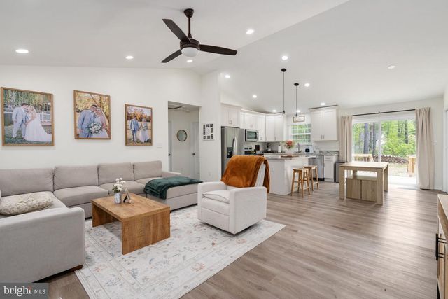 174 SHOREWOOD DR, Colonial Beach, VA 22443