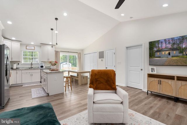 174 SHOREWOOD DR, Colonial Beach, VA 22443