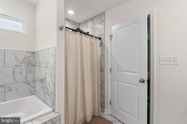 174 SHOREWOOD DR, Colonial Beach, VA 22443