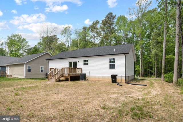 174 SHOREWOOD DR, Colonial Beach, VA 22443