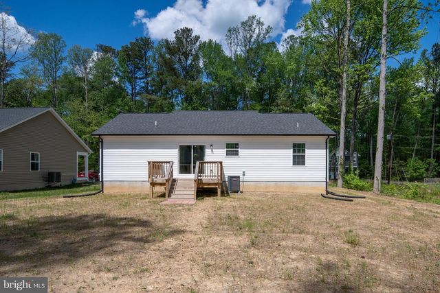 174 SHOREWOOD DR, Colonial Beach, VA 22443